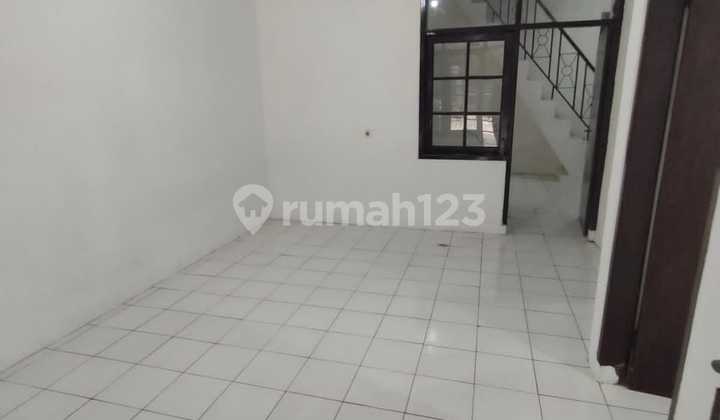 Ready-to-Live House Already Renovated in Taman Cibaduyut Indah 2
