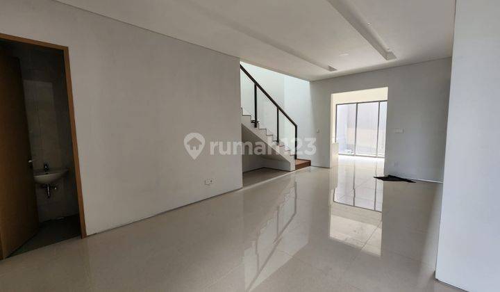 Rumah Minimalis Modern Di Setraduta Dago Grande, Bandung 2