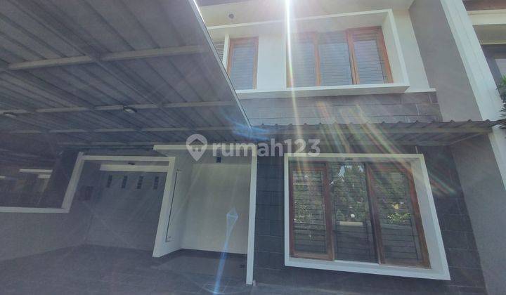 Rumah Lux Singgasana Pradana 2