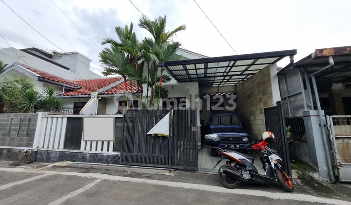 Rumah Lux Taman Sakura Soe Hatta, Bandung Rumah Lux Taman Sakura Soe Hatta, Bandung