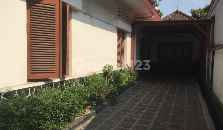 Rumah Belanda Heritage Sayap Riau Bandung, LT 897M² Prime Location 2