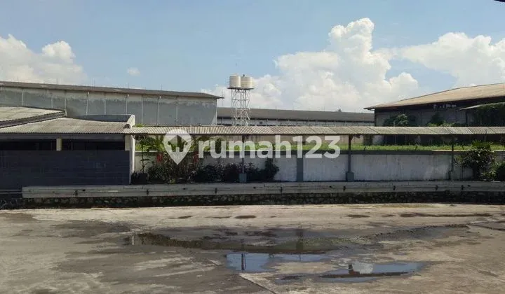 Sewa Gudang Raksasa Moh. Toha - Luas 5.000 M², Akses Kontainer 40 Feet, Selangkah ke Pintu Tol Sewa Gudang Raksasa Moh. Toha - Luas 5.000 M², Akses Kontainer 40 Feet, Selangkah ke Pintu Tol