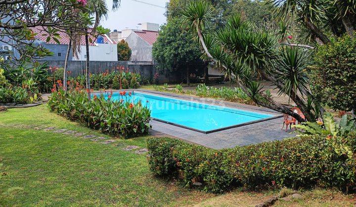 Rumah Asri Nuansa Villa Taman Pool Dan Parkir Luas Bisa 20 Mobil 1