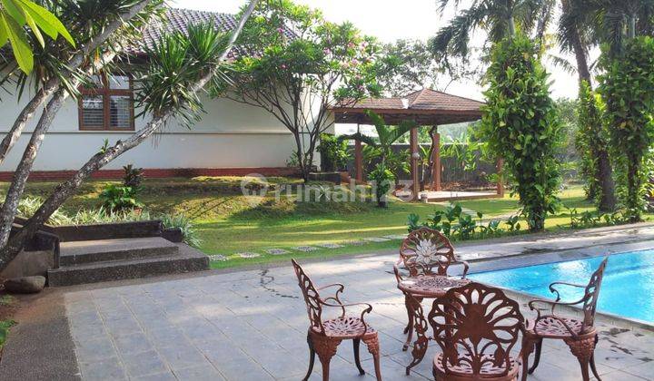 Rumah Asri Nuansa Villa Taman Pool Dan Parkir Luas Bisa 20 Mobil 2