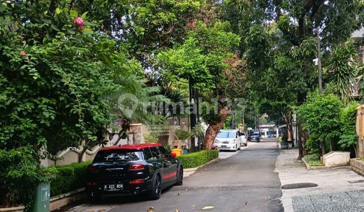 Quiet Location Wide Road Suitable for Comfortable Living