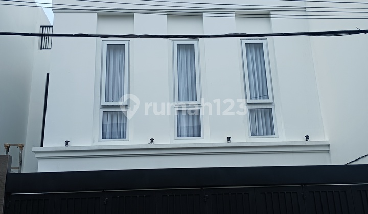 New House Modern Classic Area M P R near Cipete Raya Quiet Location