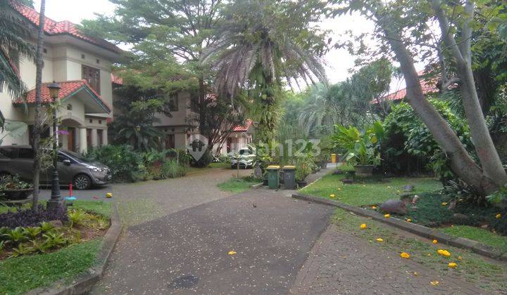 Rumah Asri dan Teduh Lokasi Tenang Cozy Siap Huni  2