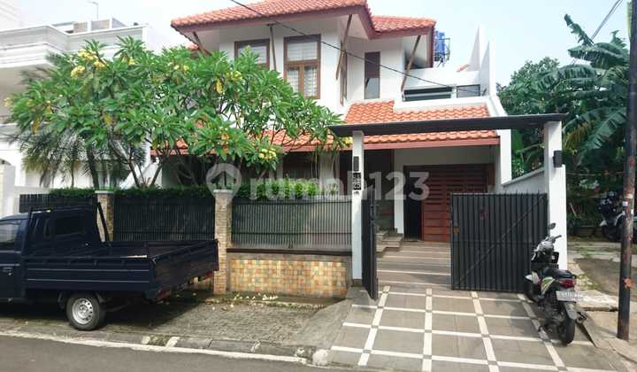 Rumah Bagus Terawat Area Tenang Jalan Lebar Rumah Bagus Terawat Area Tenang Jalan Lebar