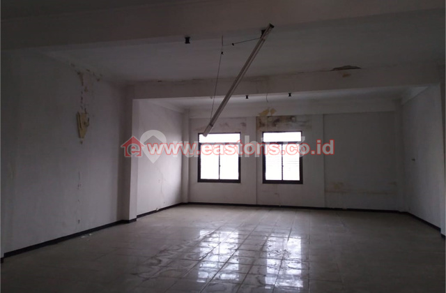 3-Storey Shop House Ready for Use (Pap4758) 2