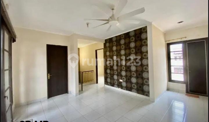 2-story house, neat, cheap, comfortable, land area 128, building area 200, Wisata Legenda. 2