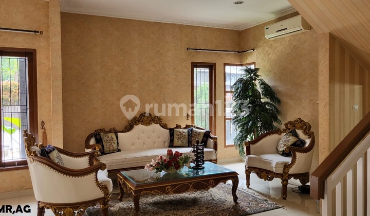 Rumah Minimalis Puri Sriwedari Bagus Murah Rapih lt 180 lb 250