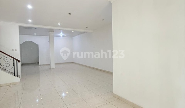 Rumah Kota Wisata Bagus Siap Huni 2 Lantai Rapih lt 165 lb 200