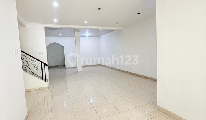 Rumah Kota Wisata Bagus Siap Huni 2 Lantai Rapih lt 165 lb 200 2