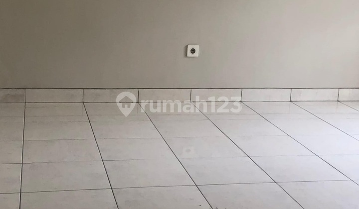 Rumah Murah Legenda Wisata Rapih Siap Huni lt 180 lb 153 Nego