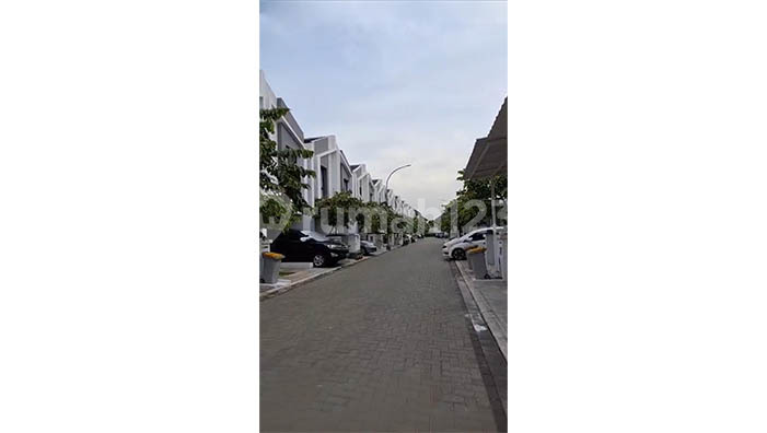 Disewa Rumah Cluster Kana, Harapan Indah, Bekasi 2