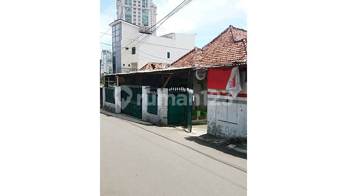 For Sale Land Calculation House on Jl Kebon Nanas, North Grogol, House near Beleza Apartment, ITC Permata Hijau. 2