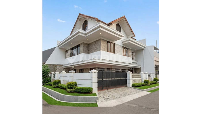 Puan Timur Coconut House, Kelapa Gading