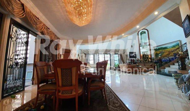 Dijual rumah mewah 2 lantai kawasan pondok indah 2