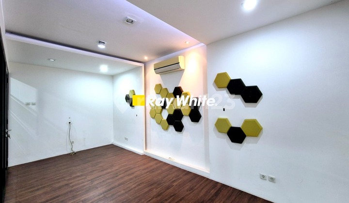 For Rent: Shop House, Ready to Use, Sudirman Park 2
