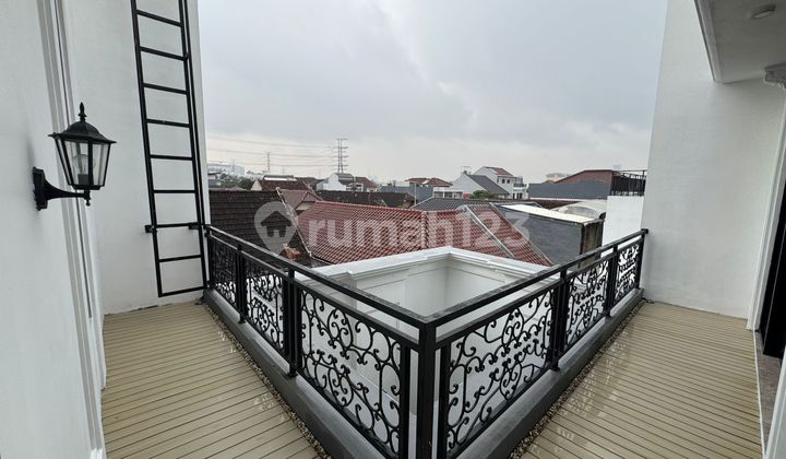 Rumah Mewah Brandnew Furnished Gading Serpong Luas 300M2 Rumah Mewah Brandnew Furnished Gading Serpong Luas 300M2