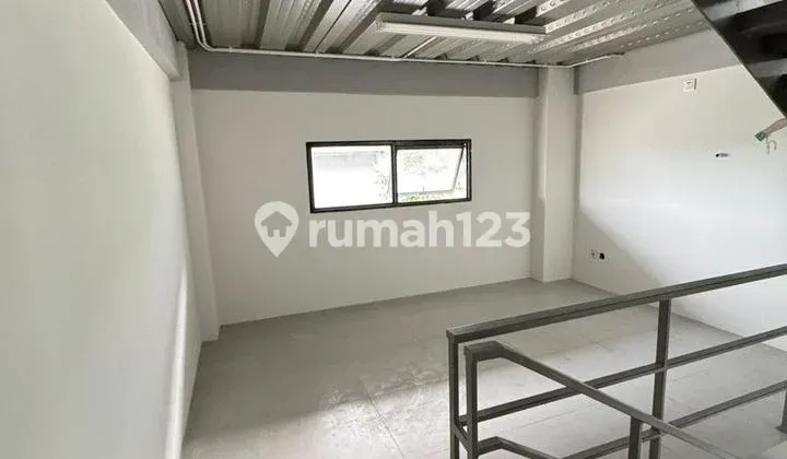 Kawasan Pergudangan Sebelah Bandara Soetta Full Bangunan