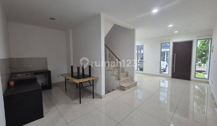 Rumah Semi Furnished 3 Bedroom Golf Island Pik 1