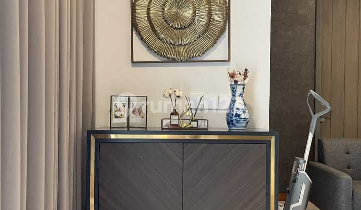 Rumah Green Wich Bsd Full Furnished With Attic Room  2