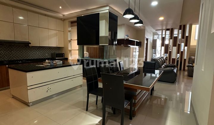 Rumah Furnished Greenlake 4 Bedroom