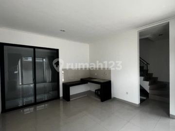 Ready to Occupy PIK 2 House, Denver Cluster, Size 6X12.5. 2