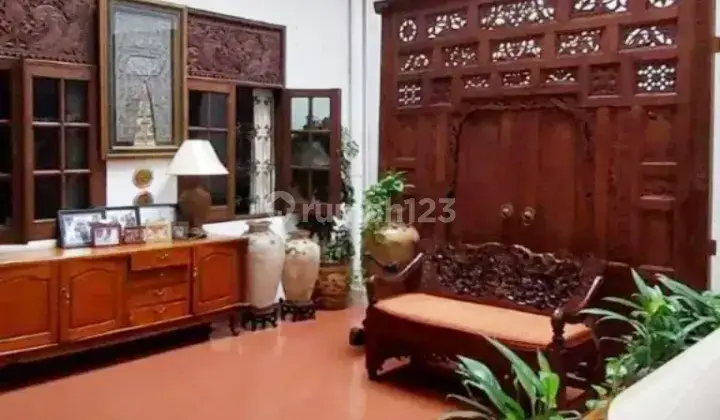 Dijual Rumah + Kost Daerah Pancoran Lokasi Strategis Rp.12 M nego 2