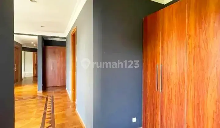 Dijual Rumah Besar Daerah Pondok Indah Rp. 64.5 M 2