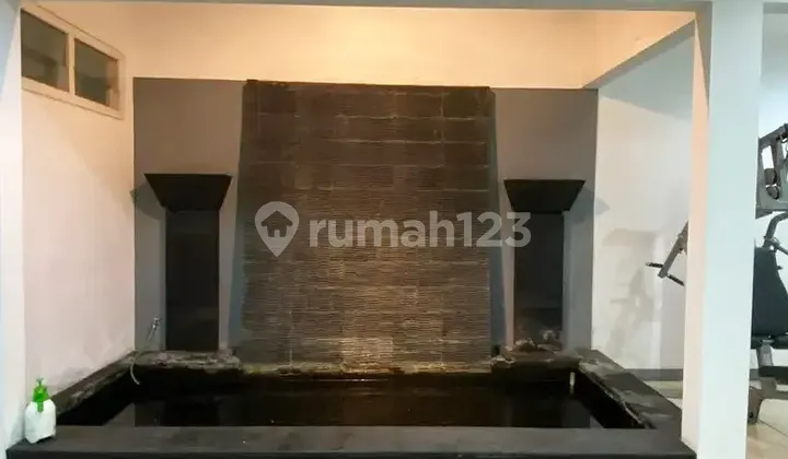 Dijual Rumah Strategis Daerah Tebet Jakarta Selatan