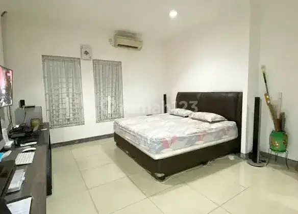 Dijual Rumah Strategis Daerah Tebet Jakarta Selatan