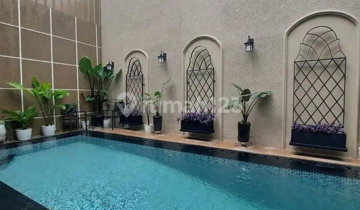 Dijual Rumah Mewah 2 Lantai Dengan Swimming Pool Dijual Rumah Mewah 2 Lantai Dengan Swimming Pool