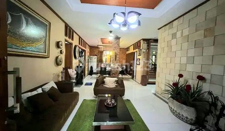 Dijual Rumah Hook Mewah 2 Lantai