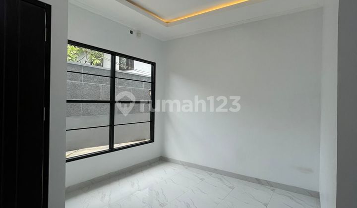 Dijual Rumah Brand New Daerah Petukangan Utara