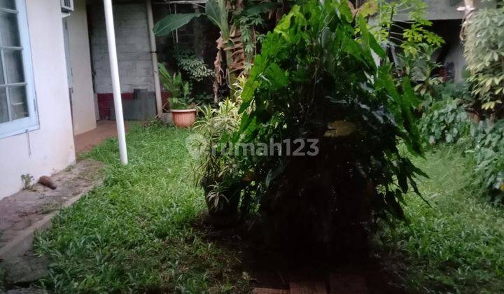 Rumah Dengan Luas Tanah Besar di Rempoa  2