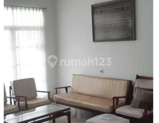 Rumah Terawat di Cendrawasih Bintaro Sektor 1