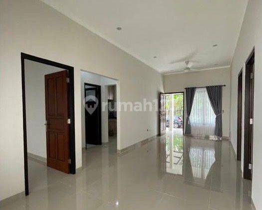 Rumah 1 Lantai di Plumeria Residence Graha Raya 2