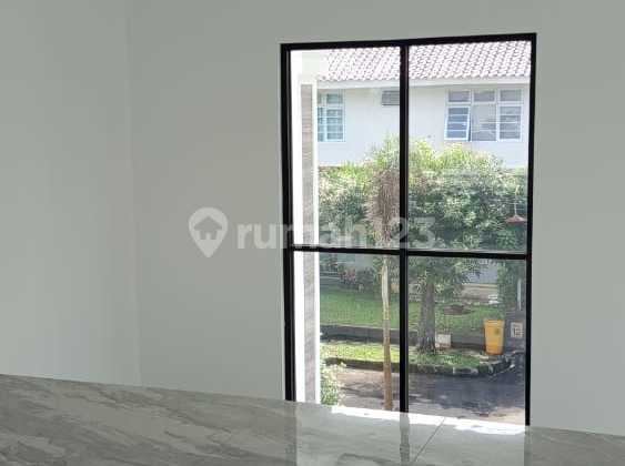 Luxury House with Swimming Pool in River Park Sector 8 2