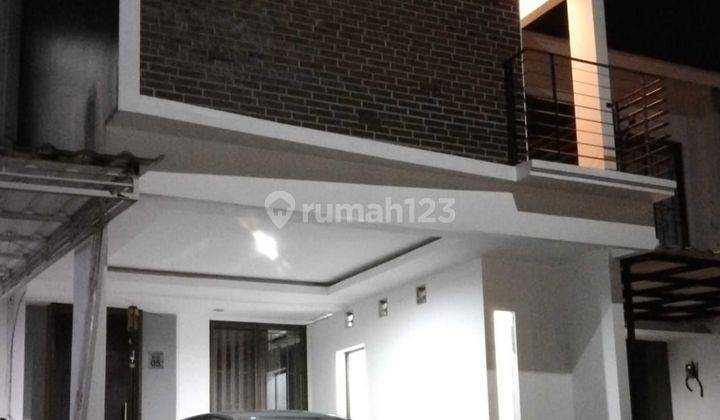 Rumah Tingkat Renovasi, Siap Huni  1