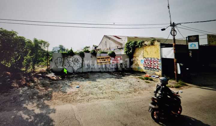 Strategic Plot Near Green Lake City, UNIQLO, Mandaya Hospital, and Grand Lucky.