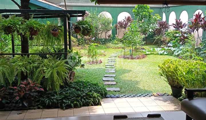 RUMAH SANGAT ASRI, BESAR DAN STRATEGIS DI CILANDAK 2