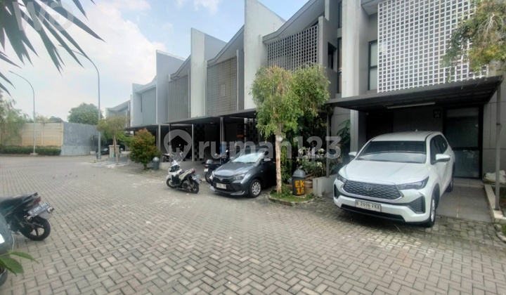 Sewa Rumah di Grand Wisata 2 lantai Cluster O2 - Strategis, Aman & Siap Huni Sewa Rumah di Grand Wisata 2 lantai Cluster O2 - Strategis, Aman & Siap Huni