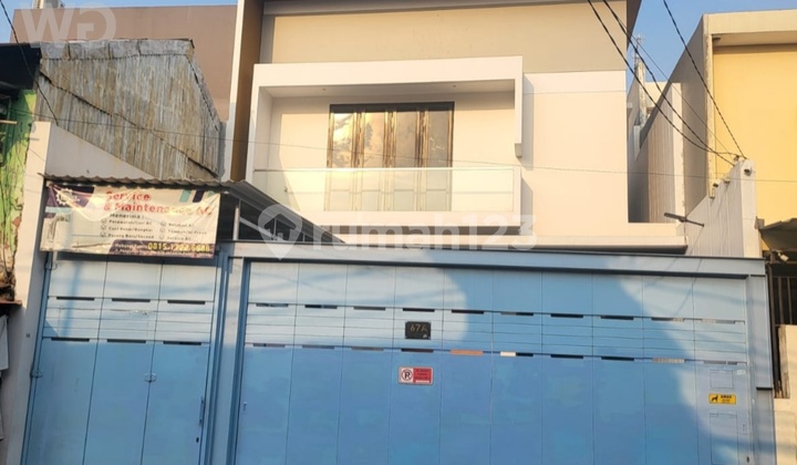 RUMAH DI JUAL DI PANGKALAN ASEM JAKARTA PUSAT. Modern 2 Lantai. UNIT LANGKA! 2