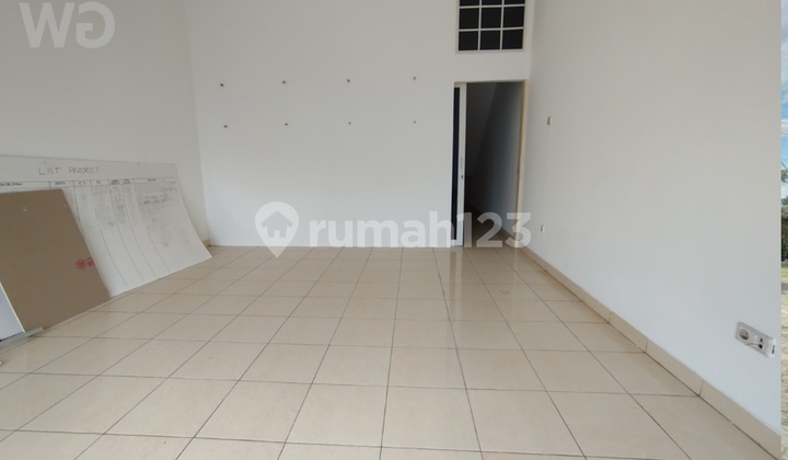 Shop House for Rent – 2 Floors on Main Boulevard, Grand Wisata Bekasi 2