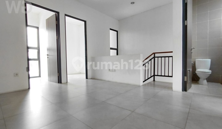 Garden House Shop for Sale in Grand Wisata Tambun - 2 Floors Strategically Located Near Living World