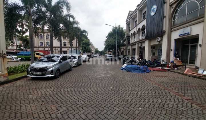 For Sale Shophouse in Grand Galaxy Complex 2