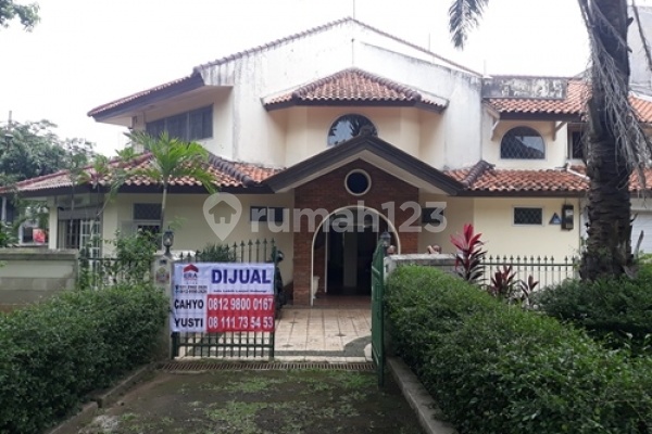 Dijual Rumah di Kebayoran Lama Utara