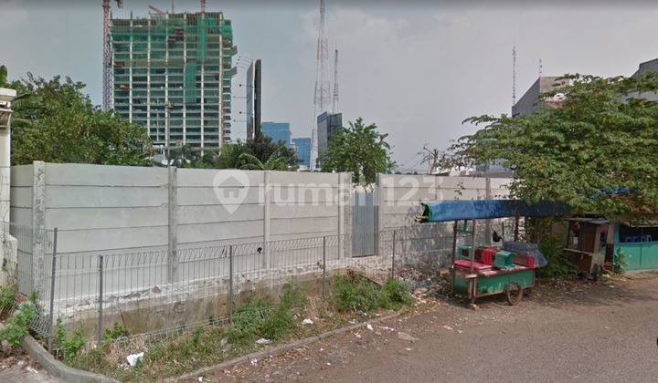 Tanah 1390 M2 di Kedoya, di Jalan Raya Dekat Wisma Akr, Cocok : Kantor, Resto, Coffee Shop, Klinik, Padel, Gym /Welness/Spa